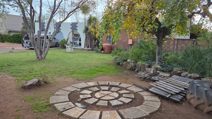 5 Bedroom Property for Sale in Fichardt Park Free State